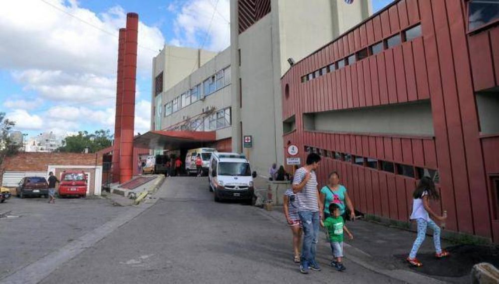 Mientras el joven al que intentaron linchar permanece grave, detuvieron a su c�mplice