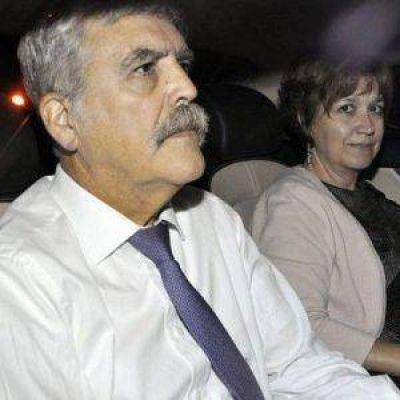 Seguir�n investigando a Julio De Vido y su esposa