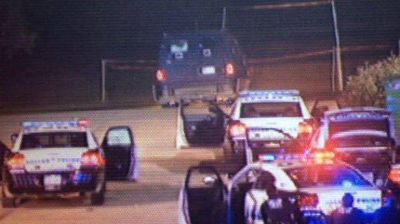 Ataque al cuartel de la polic�a en Dallas: un hombre amenaza con 