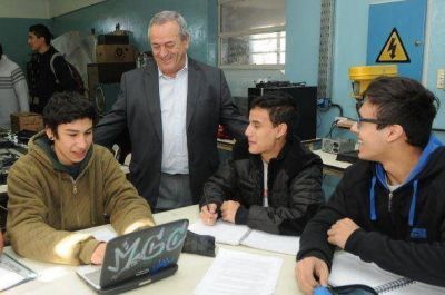  Roberto Passo en la apertura del Centro de Desarrollo Emprendedor en el Industrial de Tigre