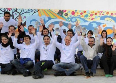 ESCALADA: CERVECER�A QUILMES REALIZA HOY UNA JORNADA DE VOLUNTARIADO