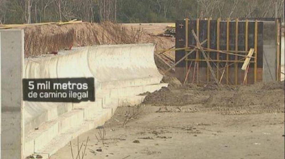 Acusan a Mussi de realizar una obra ilegal