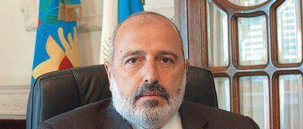 Luis Peluso, acorralado por una fiscal y sus "gastos protocolares".
