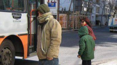 Fr�o y alerta por vientos fuertes alrededor de las urnas