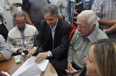 El titular del GEN Entre R�os dijo que �hay v�nculo jur�dico� para pegar con la boleta presidencial de Stolbizer 