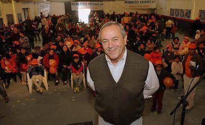 Masivo acto de apoyo a Roberto Passo