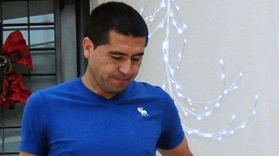 �Riquelme jugar� en Primera B?