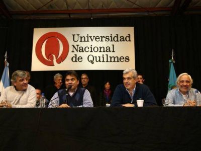 Dom�nguez, junto a rectores