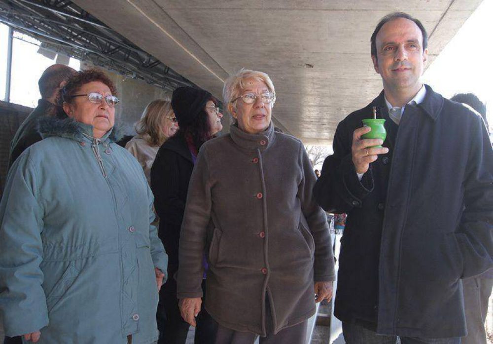 Jos� Corral se impuso en 16 de las 18 seccionales de la ciudad