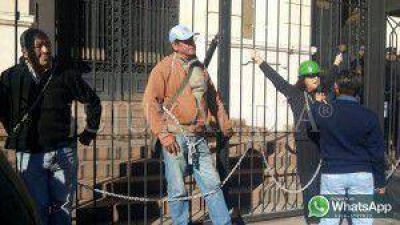 Ex trabajadores de Aceros Zapla le dieron una semana para entregarle la resoluci�n sobre la propiedad participada