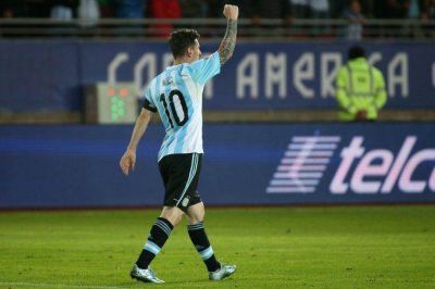 Argentina va por un triunfo necesario frente a Uruguay en el cl�sico rioplatense