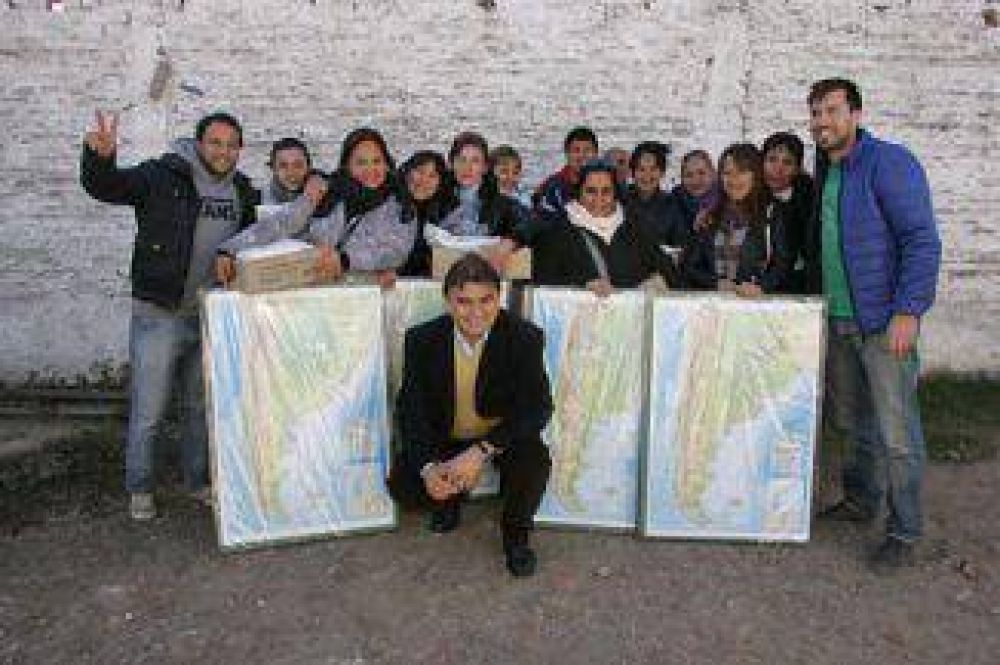 Nacin entreg herramientas a cooperativistas en Quilmes