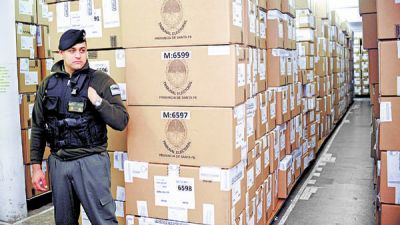 Final abierto en Santa Fe: discuten 160 mil votos