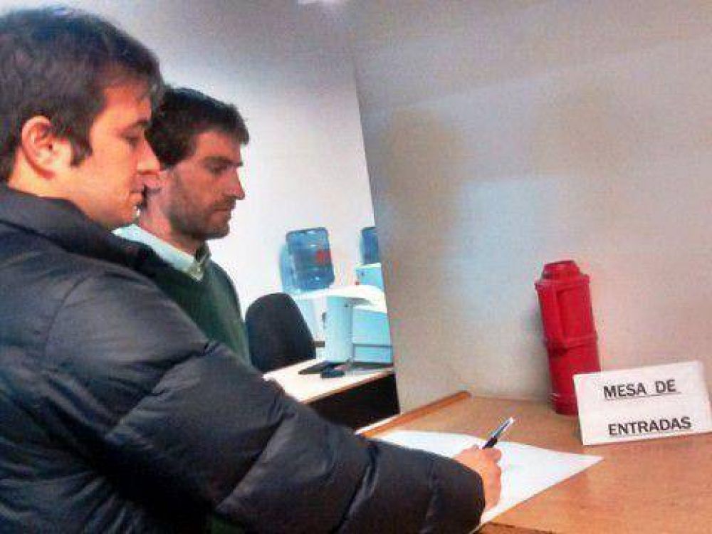 Arde el tema del voto electr�nico en capital