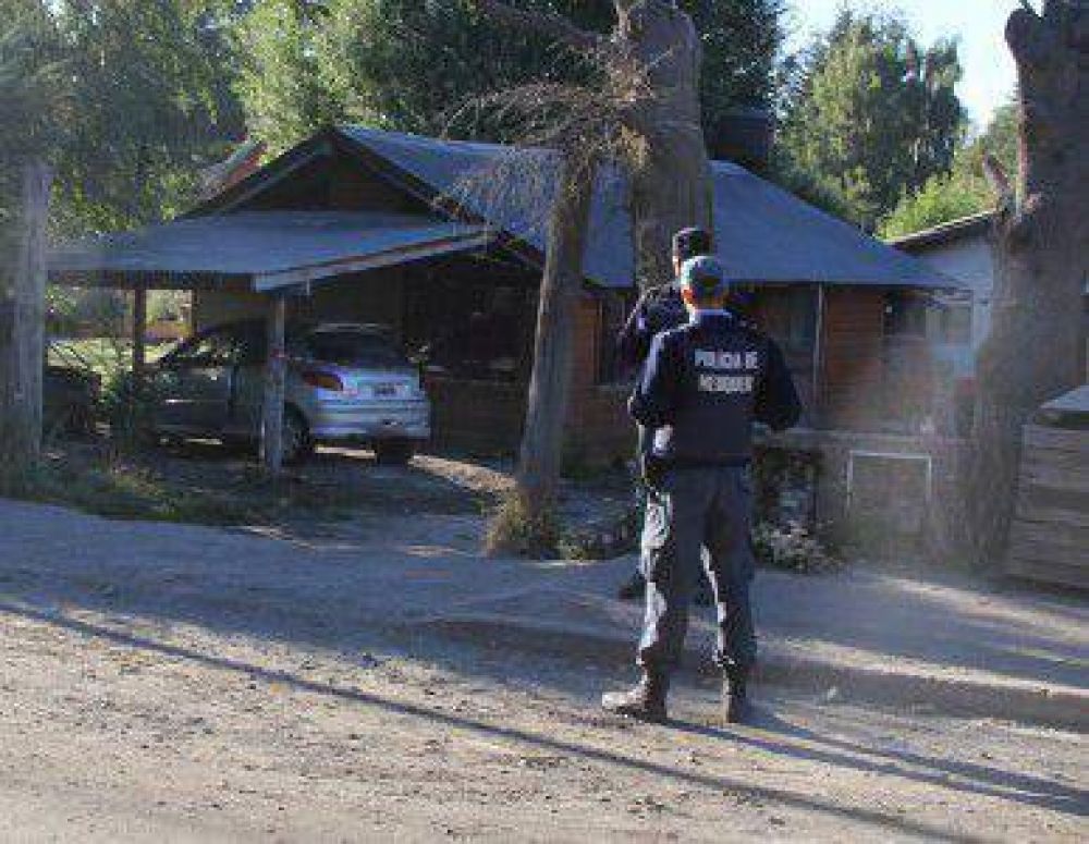 Formulan cargos contra tres hombres por el atentado al veh�culo de un vecino