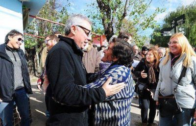 El Frente Renovador realiz� una caminata en Troncos del Talar