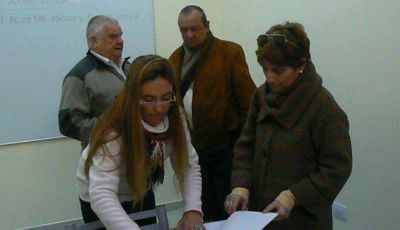 S�nchez entreg� $ 50.000 para el Caminemos Juntos 