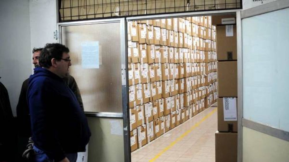 El titular del Tribunal Electoral dijo que resolver�n hoy si abren las urnas
