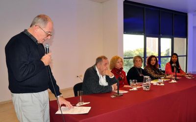 Letras misioneras y reflexiones sobre pr�cticas culturales coronaron la quinta jornada de la Feria Itinerante del Libro