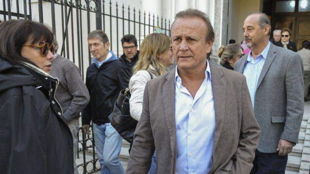 Miguel Del Sel denunci� que se rompieron urnas en las elecciones de Santa Fe