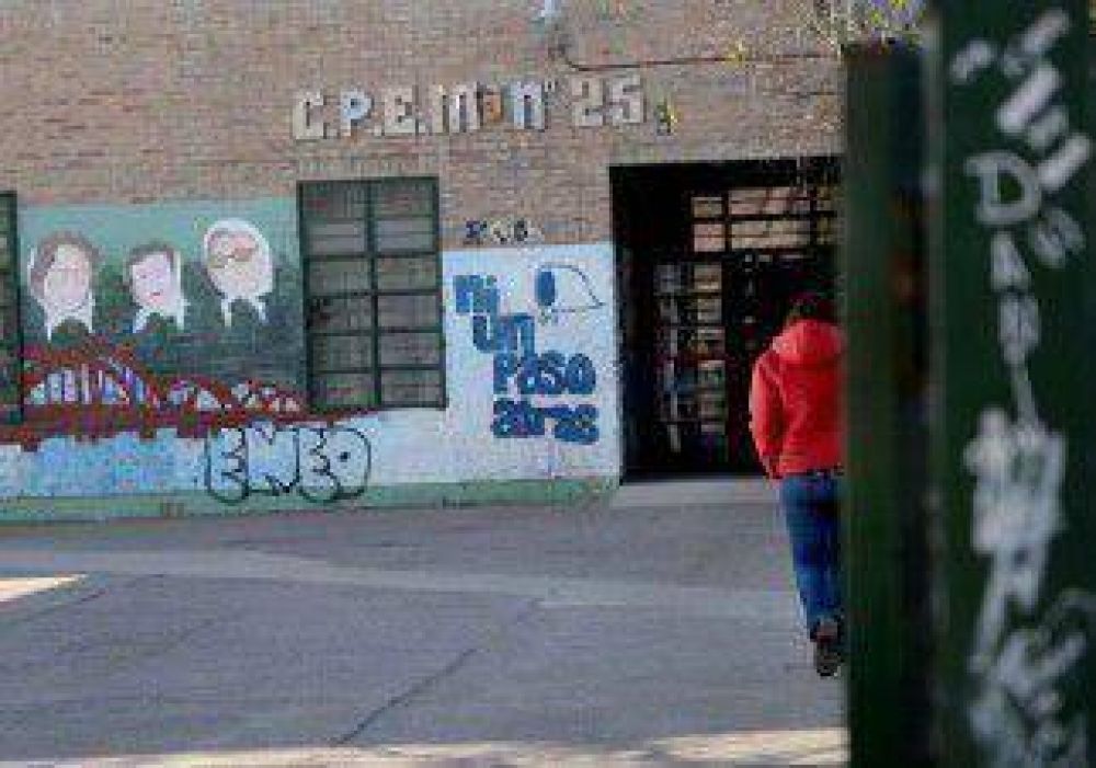 Fuerte conmoci�n por el suicidio de una joven 