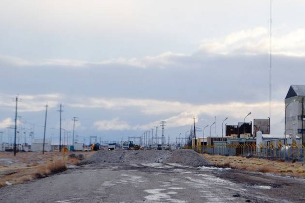 Ponen en marcha obra millonaria de l�neas de media tensi�n en Pico Truncado