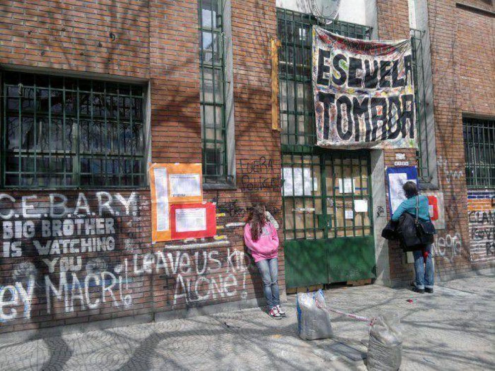 Ya son ocho las escuelas tomadas por los estudiantes secundarios