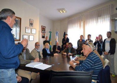 Firman un acuerdo para construir 224 casas