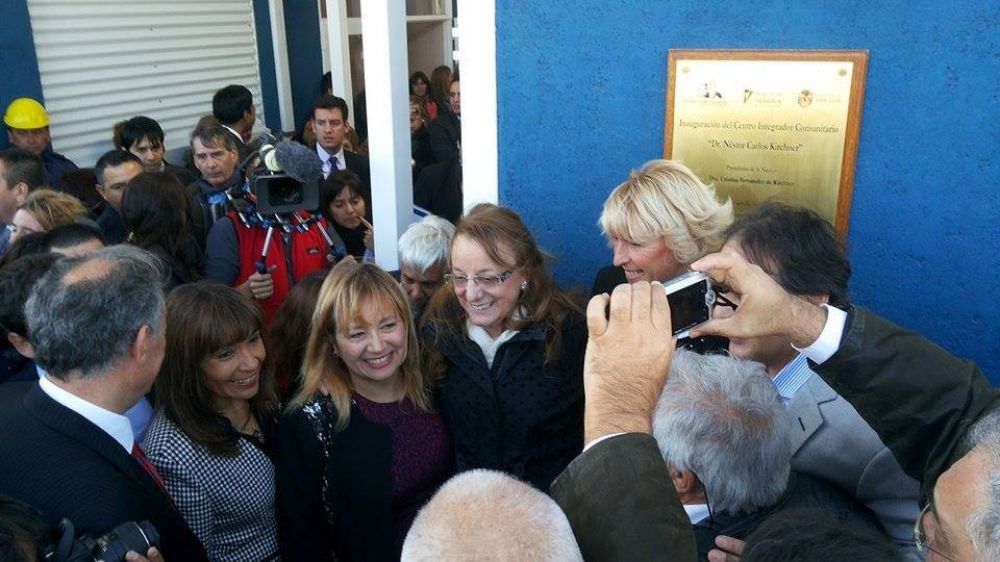  Con la presencia de Alicia Kirchner, inauguraron el nuevo CIC del F�lix Bogado