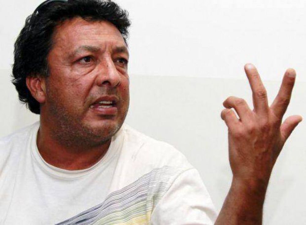 Illanes, el concejal nuevejulino, sigue preso, suspendido y sin cobrar