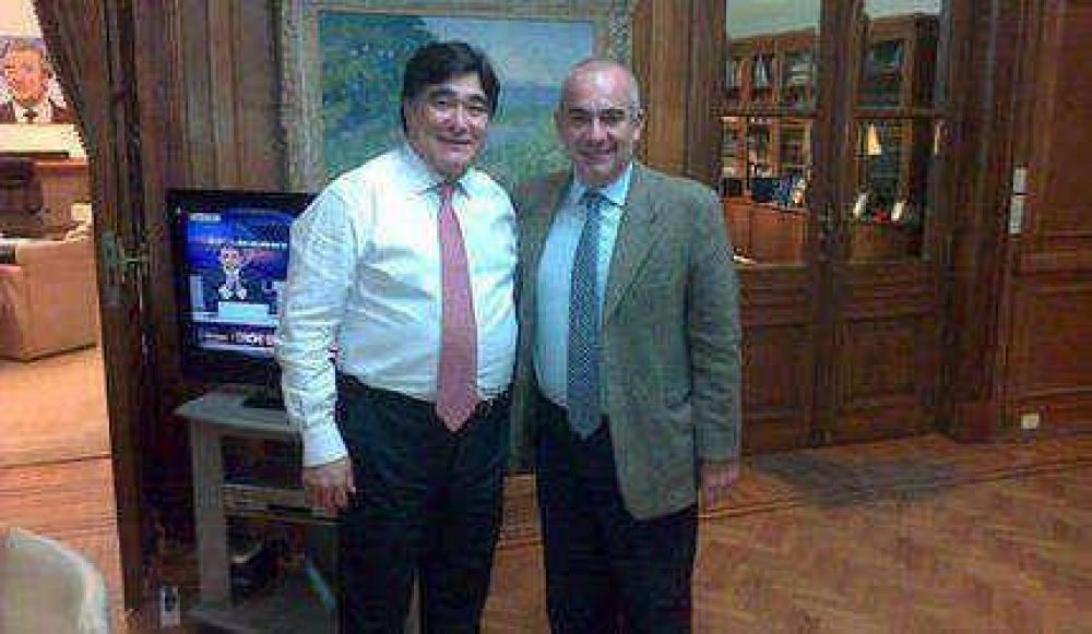 Echeverr�a es candidato y celebr� la elecci�n de Zannini como vice de Scioli