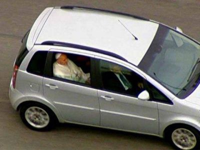 Auto que trasladar� a Francisco ya est� en Paraguay