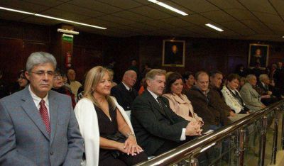 Diputados reconocieron a ciudadanos destacados por sus trayectorias