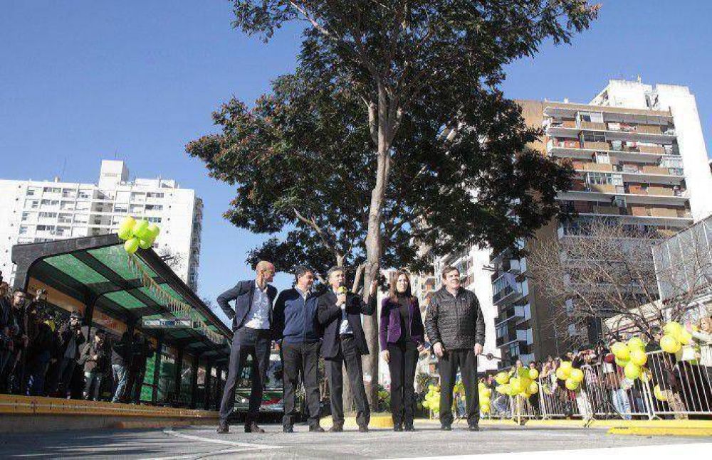 Mauricio Macri inaugur el Metrobus Norte que une Vicente Lpez con Belgrano