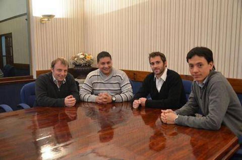 Diego Vivas le peg� un portazo a Molina y ya milita para Z�ccaro