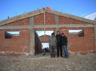 Medvedovsky, Lier y Vasquez recorrieron el predio donde construyen el Centro C�vico