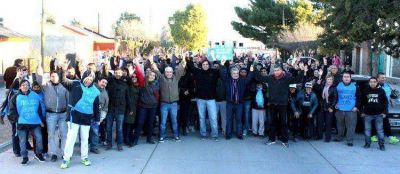 CAMINATA EN RAWSON: Das Neves plante� la necesidad de �fijar las prioridades en la incorporaci�n de servicios�