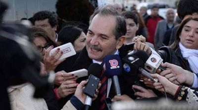 Alperovich sostuvo que no cuestionar� el fallo que habilite la doble candidatura