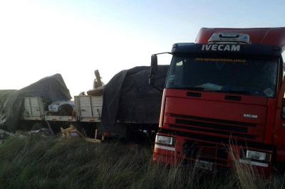 Camionero olavarriense choc� en Pringles