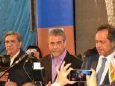 Berisso: Slezack acompa�� a Scioli en Avellaneda