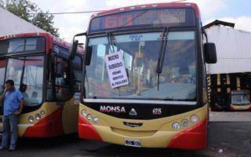 Paro en la L�nea 60: Protestas en Puente La Noria y Puente Saavedra