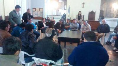 Ex trabajadores de Curtarsa se reunieron con el Intendente