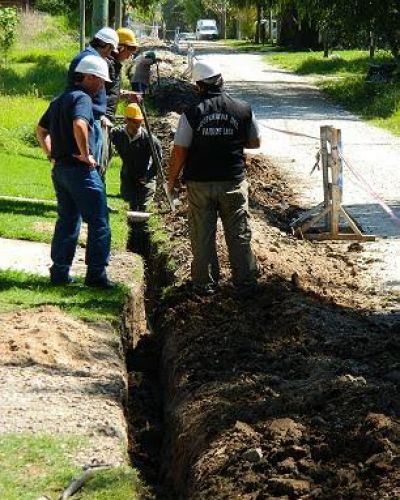 Lleg� el agua potable a Felix U. Camet y Jard�n de Peralta Ramos