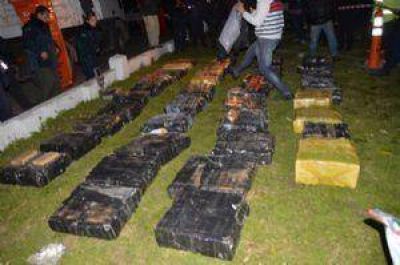 ADELANTO: Detienen a un cami�n que circulaba por Ruta 51 con 1.500 kilos de droga