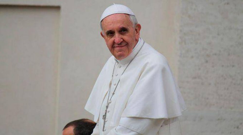 Papa Francisco: El ser humano es novedad que no se explica plenamente con la evolución