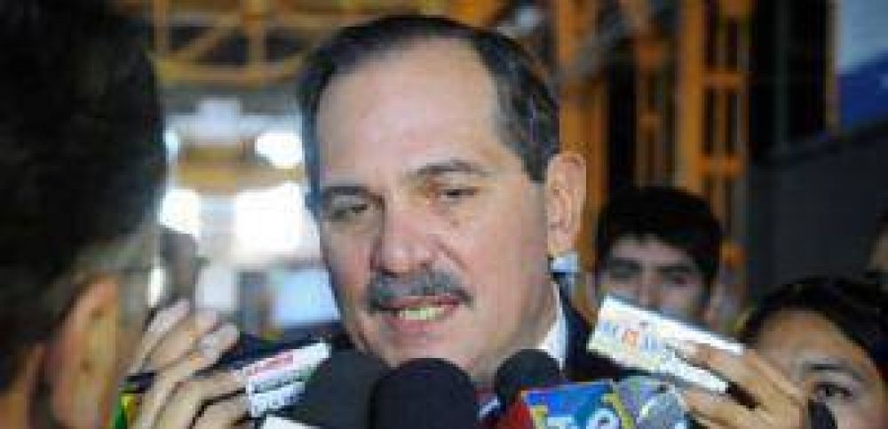 Alperovich advierte a Cano: 