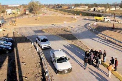 Habilitan una rotonda en la A005 y prometen otra en la Rural