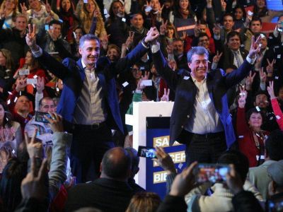 Cierre de campa�as en Las Heras con acusaciones