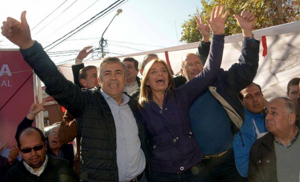 Cornejo, desde Las Heras, desafi� al poder del FpV