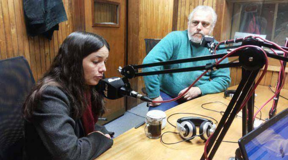 Candidatos en la radio: Noelia Barbeito y Hctor Fresina, del FIT